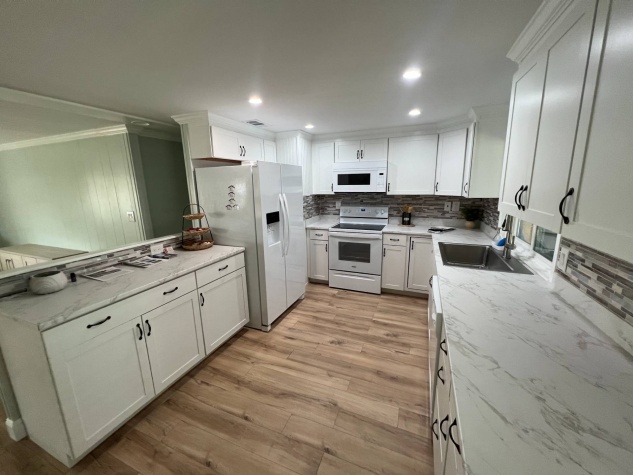 7512 Queens Way, Ellenton, Florida 34222, 2 Bedrooms Bedrooms, ,2 BathroomsBathrooms,55-Plus Mobile Home,For Sale,Queens Way,4363